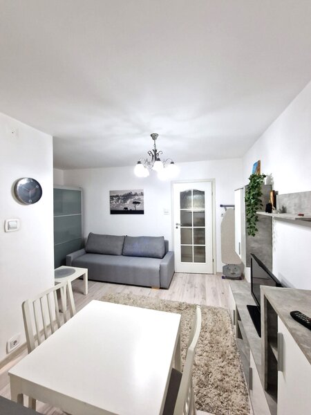 Margeanului, Barnova, garsoniera mobilata si utilata, 53500 euro,